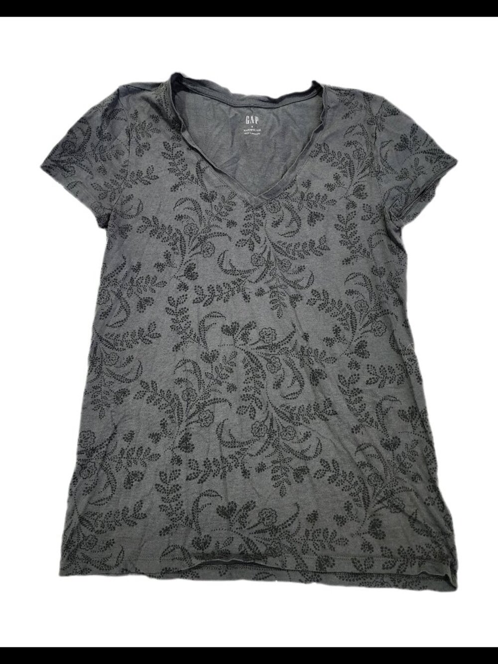 10/$10 - GAP "Favorite Tee" Top